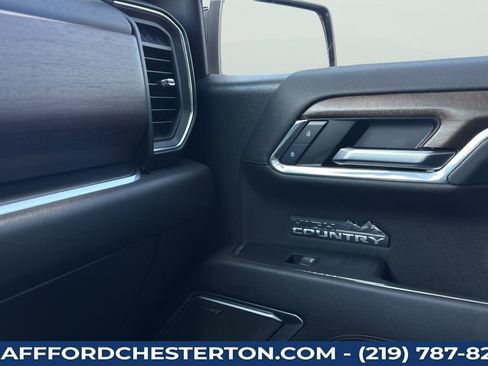 Used 2024 Chevrolet Silverado 1500 High Country w/ High Country Premium Package AWD/4WD image 13