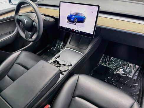 Used 2022 Tesla Model Y Long Range AWD/4WD image 12