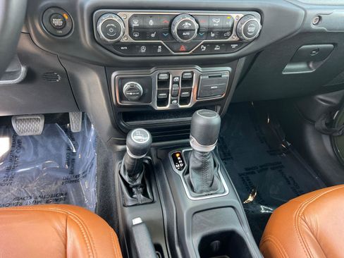 Used 2021 Jeep Gladiator Sport AWD/4WD image 31