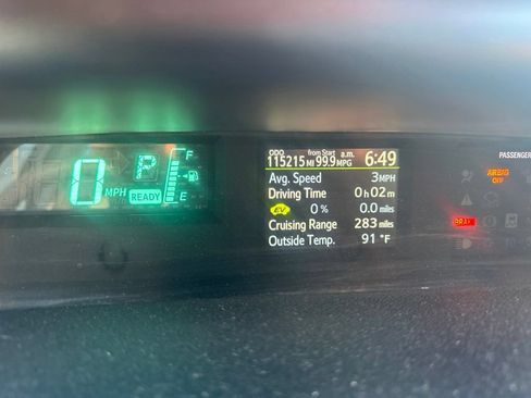 Used 2013 Toyota Prius C One FWD image 3