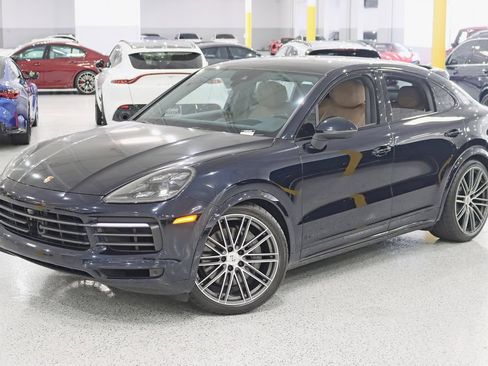 Used 2023 Porsche Cayenne S AWD/4WD image 7