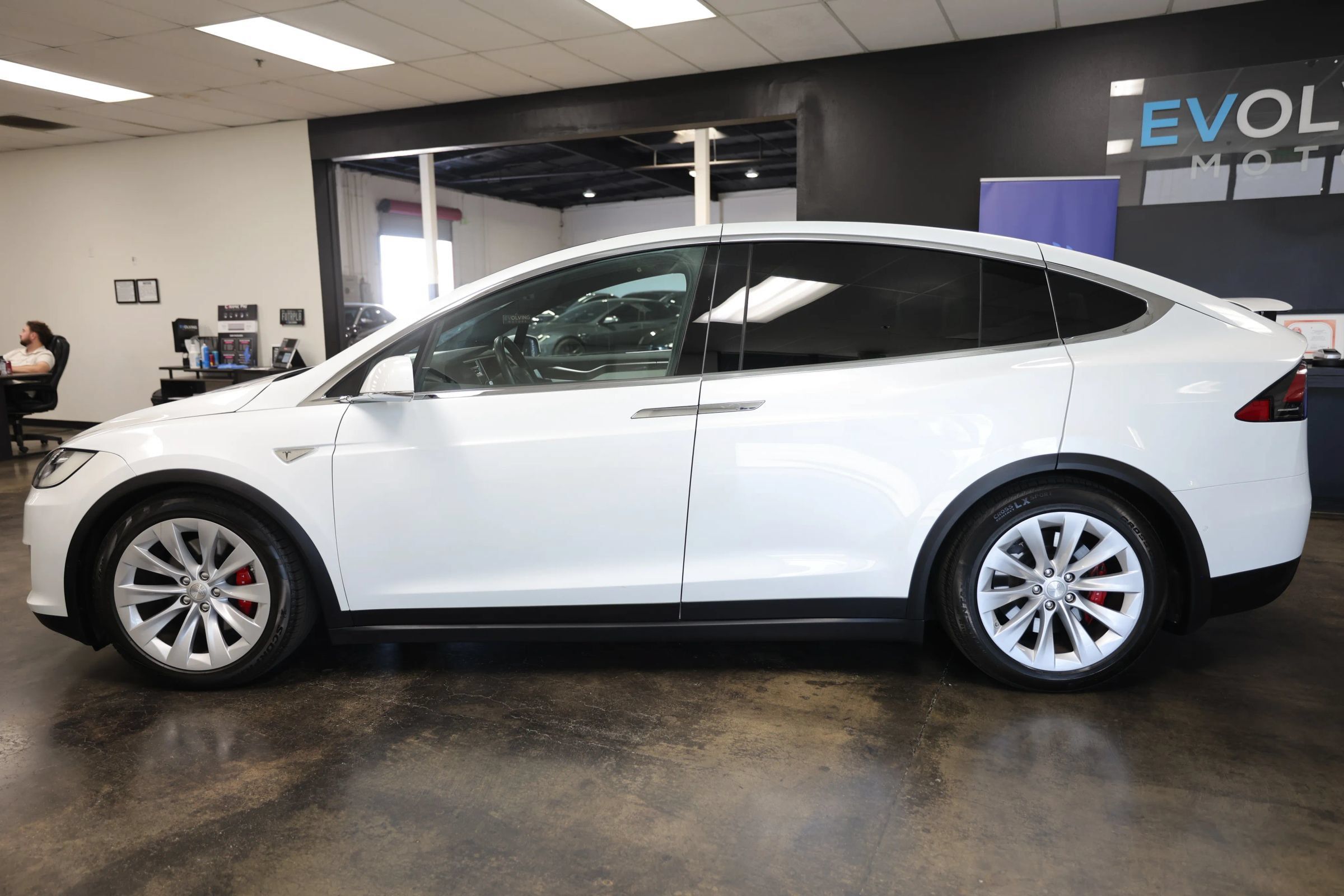 Used 2016 Tesla Model X Performance AWD/4WD image 10