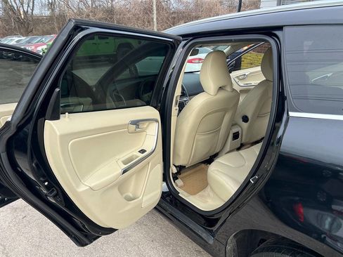 Used 2015 Volvo XC60 T5 Platinum image 12