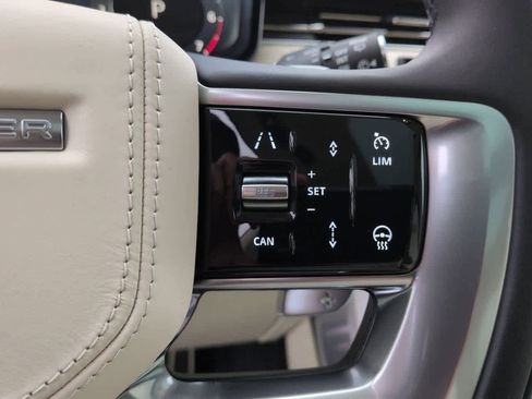 Used 2023 Land Rover Range Rover SE image 26
