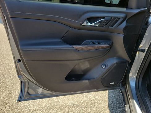 Used 2020 GMC Acadia Denali w/ Denali Ultimate Package AWD/4WD image 23