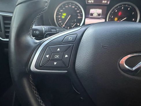 Used 2018 INFINITI QX30 Sport image 13