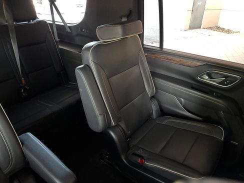 Used 2023 Chevrolet Suburban Premier RWD image 41