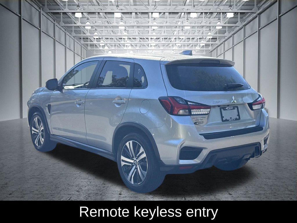 Used 2025 Mitsubishi Outlander Sport SE AWD/4WD image 5