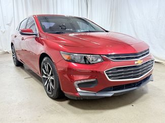 Used 2018 Chevrolet Malibu LT image 1
