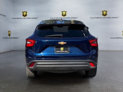 Used 2024 Chevrolet Trax LS FWD image 4