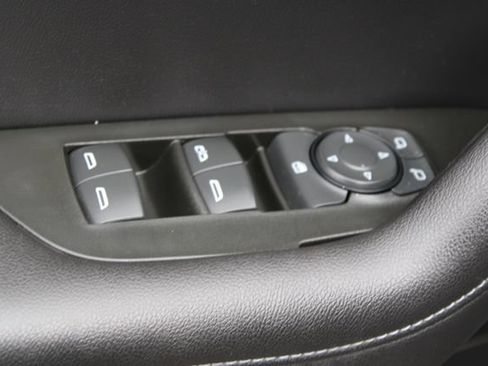 Used 2021 Chevrolet Blazer LT FWD image 10
