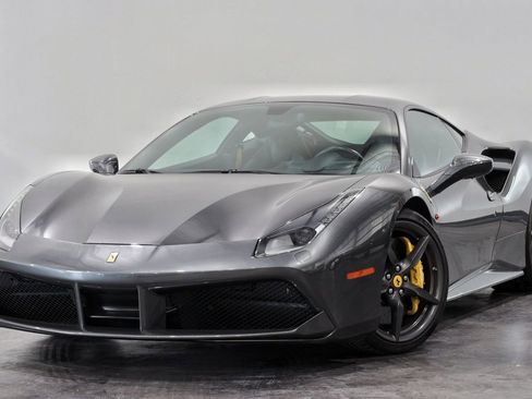 Used 2016 Ferrari 488 GTB image 1