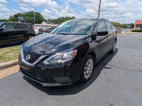 Used 2019 Nissan Sentra S FWD image 3