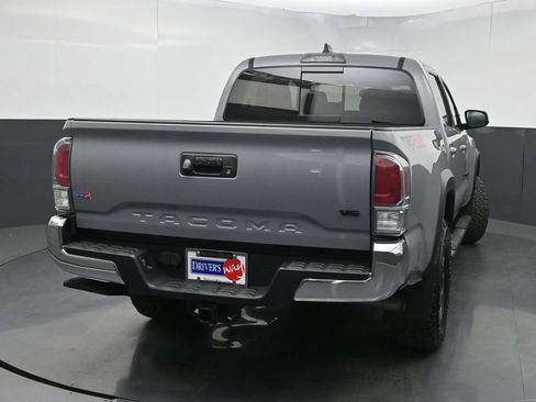 Used 2021 Toyota Tacoma TRD Off-Road AWD/4WD image 40
