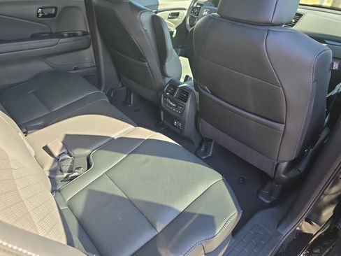 Used 2023 Honda Passport Elite image 11