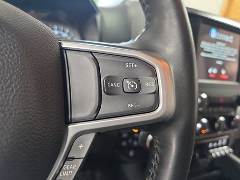 Used 2021 RAM 1500 Big Horn AWD/4WD image 17