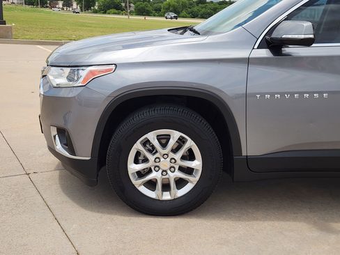 Used 2020 Chevrolet Traverse LT FWD image 9