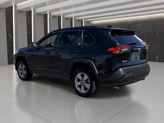 Used 2025 Toyota RAV4 XLE FWD image 4