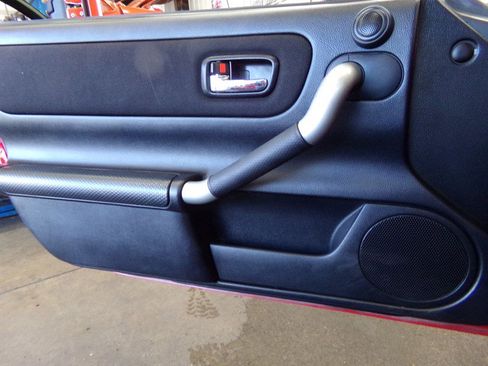 Used 2000 Toyota MR2 image 16