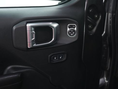 Used 2018 Jeep Wrangler Unlimited Sport S image 18