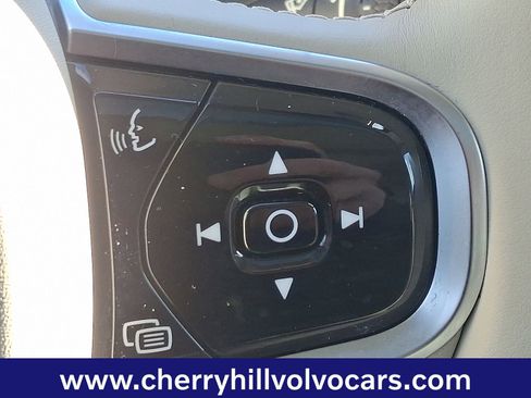 Used 2024 Volvo XC60 B5 Plus w/ Protection Package Premier image 23