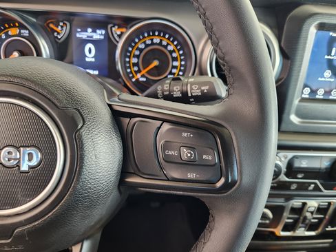 Used 2023 Jeep Wrangler Sport S image 30