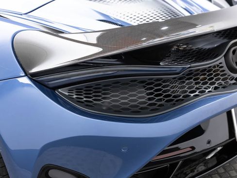 Used 2026 McLaren 750S Spider RWD image 47