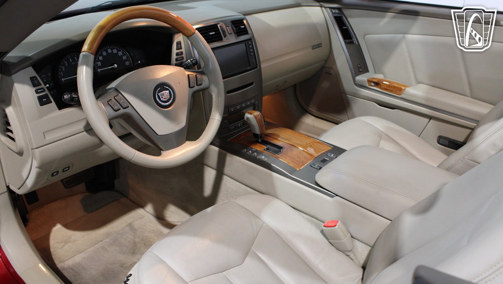 Used 2004 Cadillac XLR RWD image 9