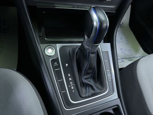 Used 2015 Volkswagen e-Golf Limited Edition image 26