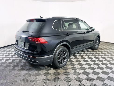 Used 2023 Volkswagen Tiguan SE FWD image 9