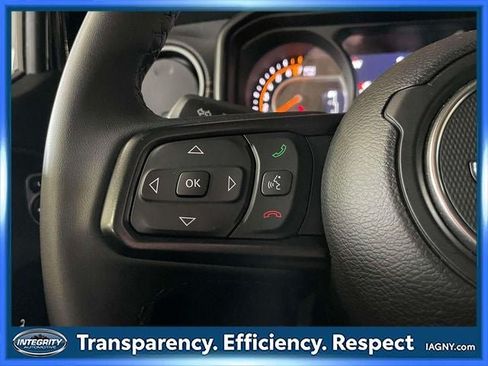Used 2026 Jeep Gladiator Mojave AWD/4WD image 22