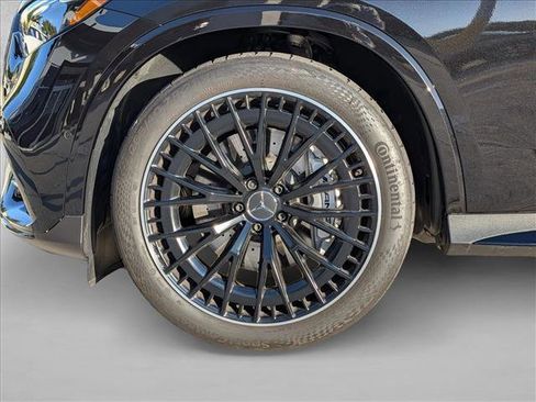 Certified 2025 Mercedes-Benz GLC 43 AMG 4MATIC image 20