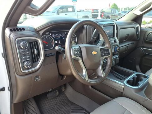 Used 2020 Chevrolet Silverado 1500 LTZ AWD/4WD image 18