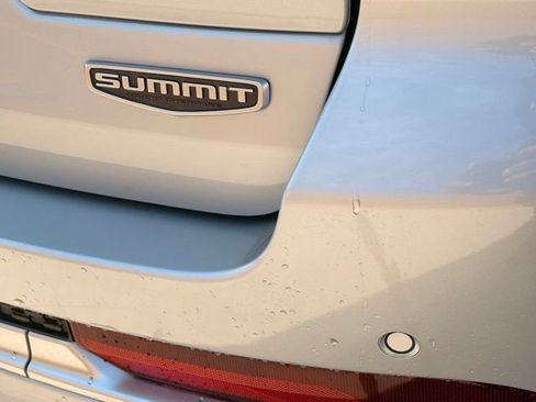 Used 2023 Jeep Grand Cherokee Summit w/ Luxury Tech Group V AWD/4WD image 10