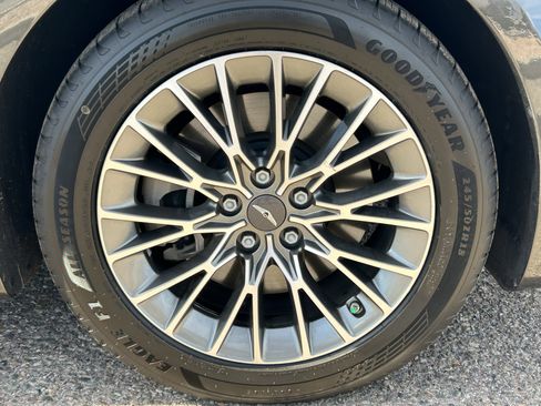 Used 2022 Genesis G80 2.5T image 8