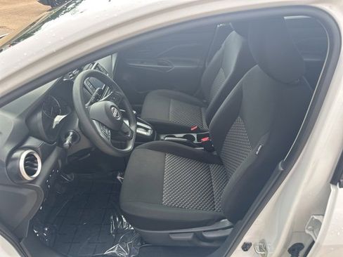Used 2024 Nissan Versa S w/ Trunk Package image 8