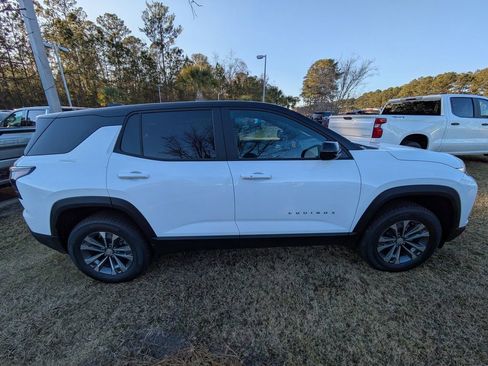 New 2026 Chevrolet Equinox LT w/ Convenience Package II image 3