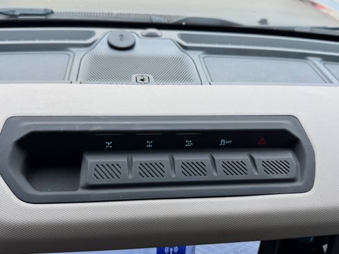 Used 2024 Ford Bronco Wildtrak image 16