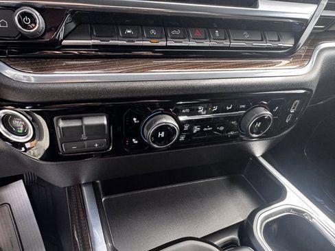 Used 2024 Chevrolet Silverado 1500 LT image 18