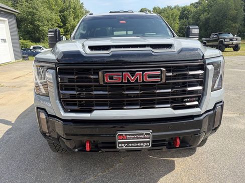 Used 2024 GMC Sierra 2500 AT4X AWD/4WD image 12