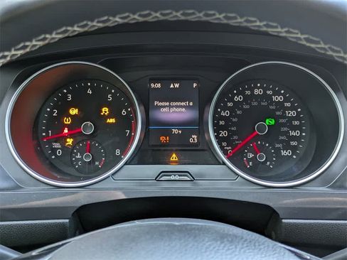 Used 2021 Volkswagen Tiguan SE w/ Panoramic Sunroof Package image 36