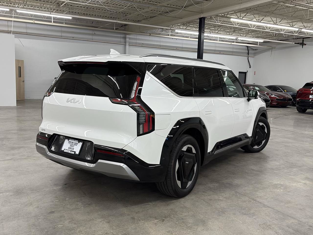 Used 2024 Kia EV9 Land AWD/4WD image 7