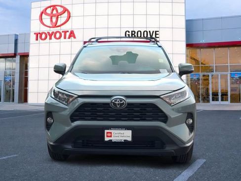 Used 2021 Toyota RAV4 XLE w/ Convenience Package FWD image 9