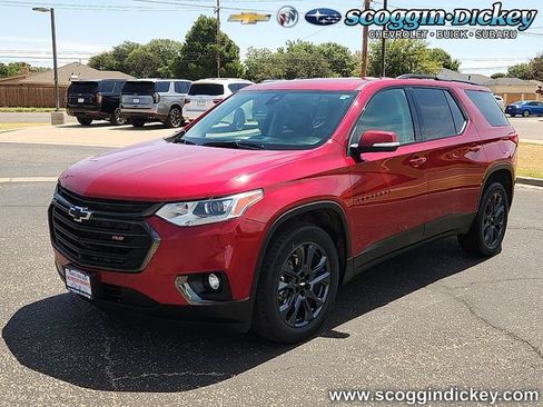 Used 2021 Chevrolet Traverse RS w/ LPO, Floor Liner Package FWD image 1