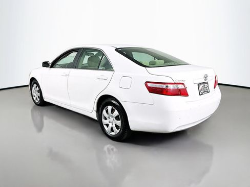 Used 2009 Toyota Camry LE FWD image 5