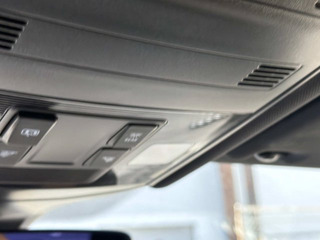 Certified 2024 Volkswagen Jetta Sport FWD image 22
