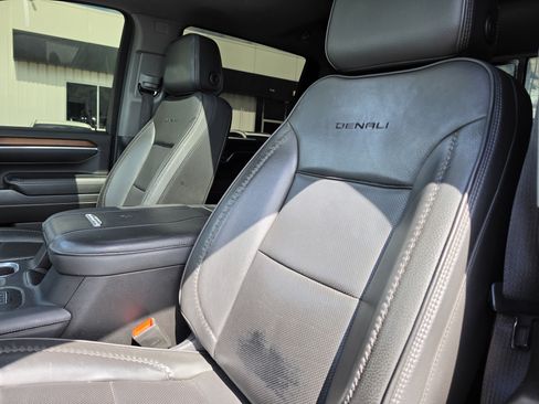 Used 2024 GMC Sierra 2500 Denali w/ Denali Reserve Package AWD/4WD image 15