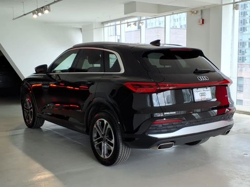 Used 2025 Audi Q5 Premium w/ Convenience Package AWD/4WD image 6