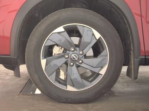 Certified 2025 Nissan Rogue SV w/ SV Premium Package FWD image 15