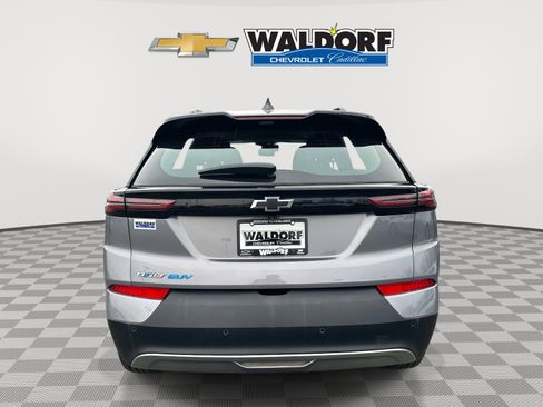 Certified 2023 Chevrolet Bolt EUV LT w/ Driver Confidence Package image 5